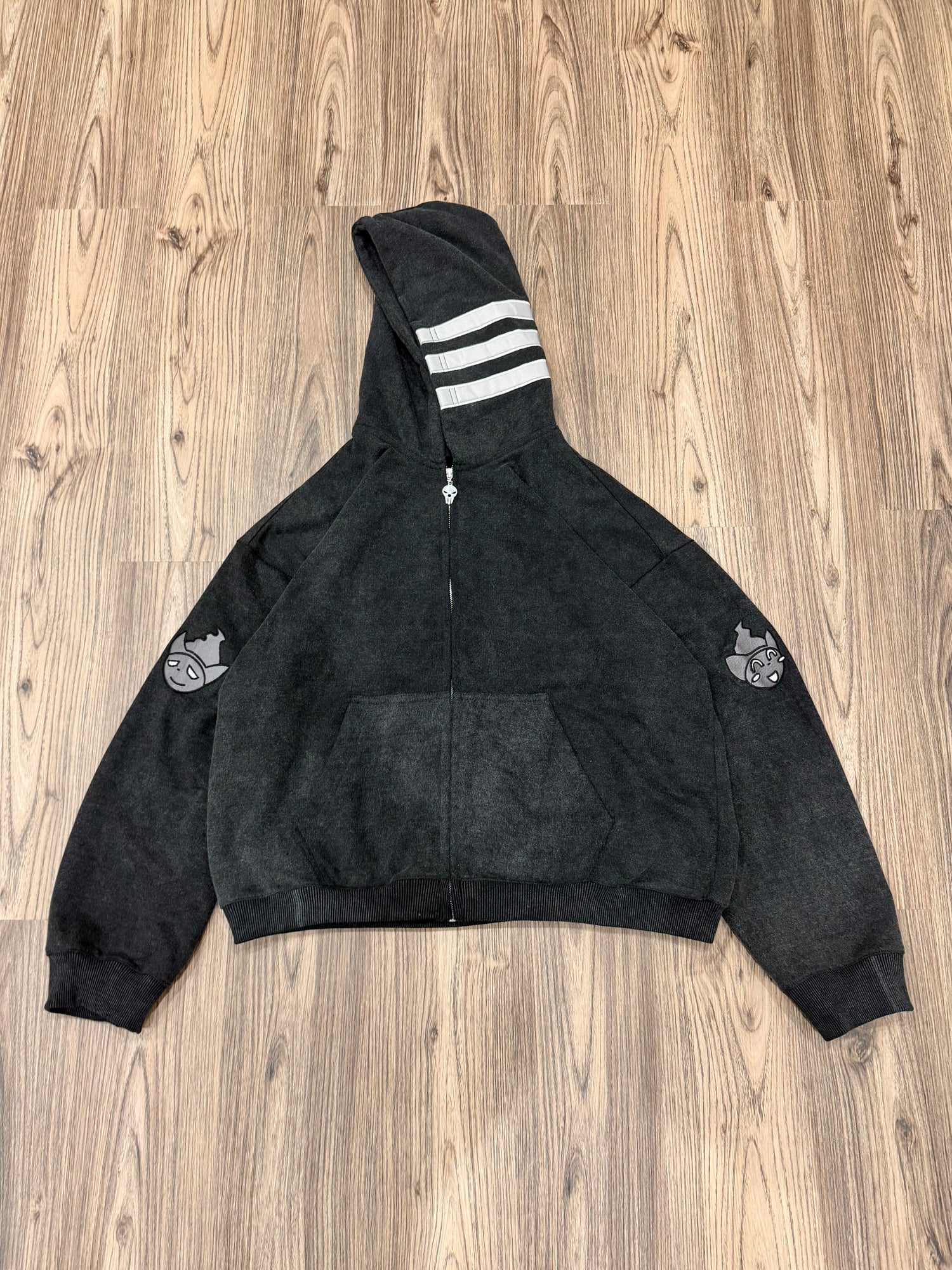 DEATH THE KID (ZIP-UP) + FREE ITEM (READ DESCRIPTION)