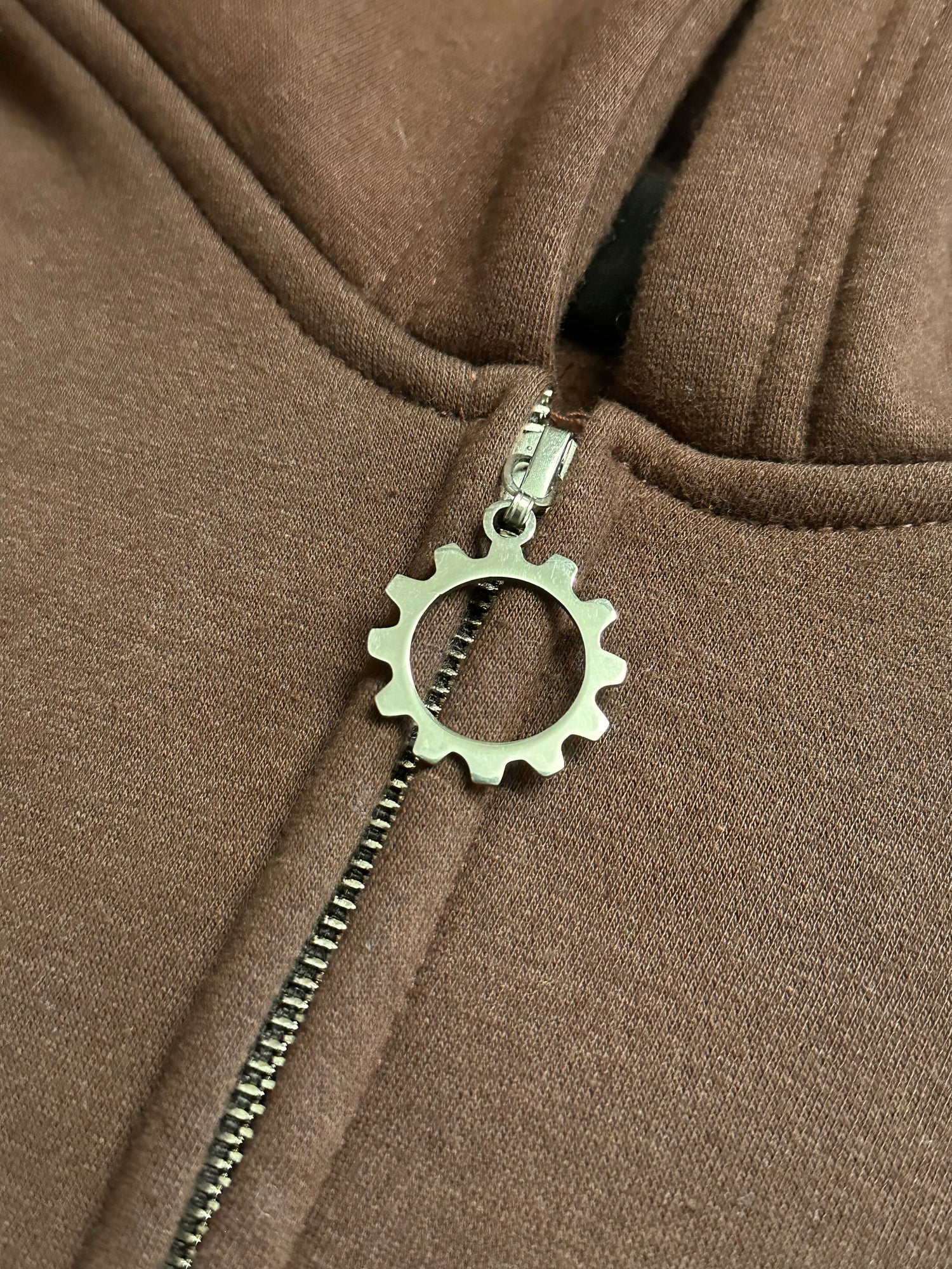 DIO ZIP-UP + FREE ITEM (READ DESCRIPTION)