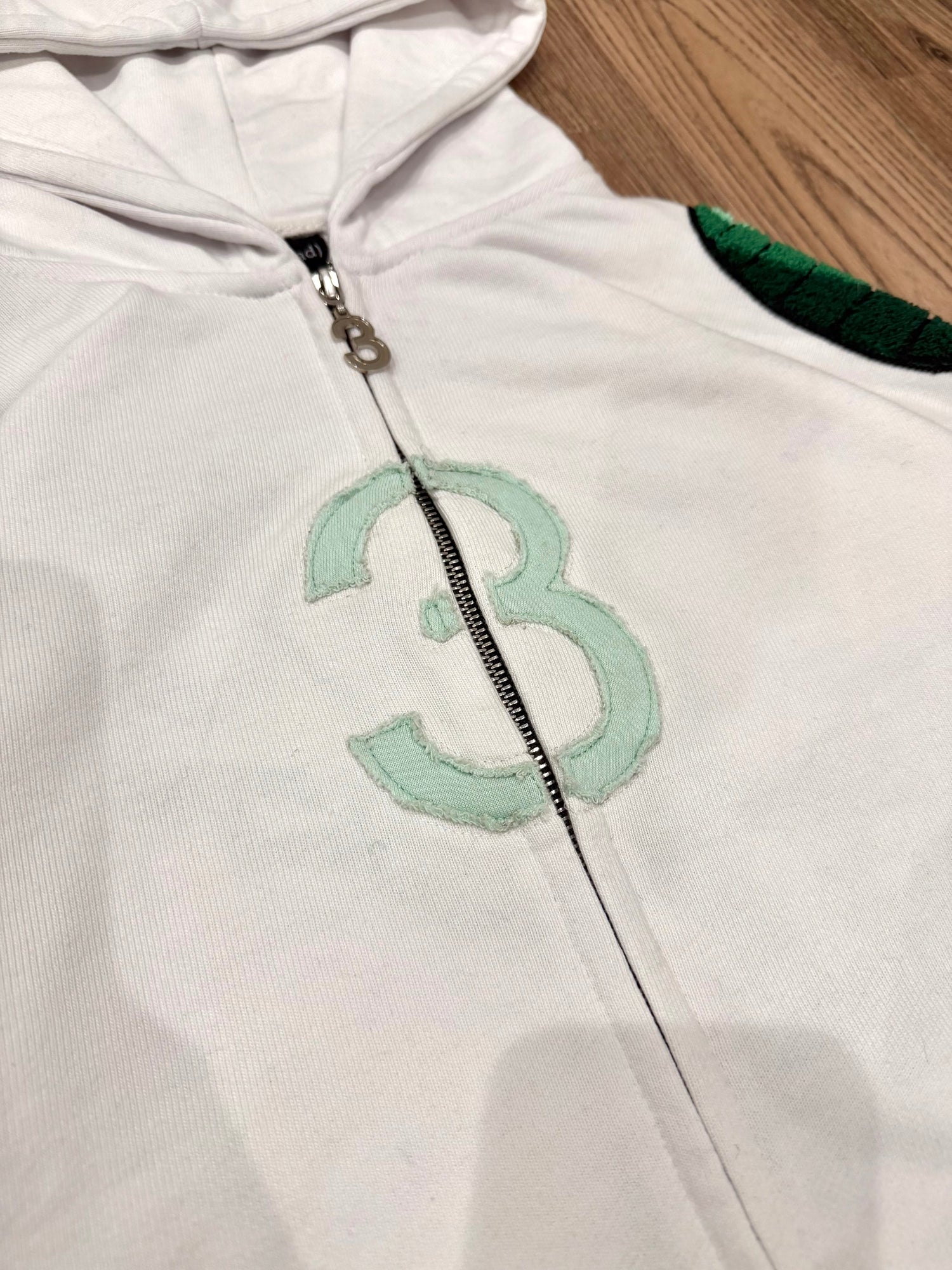ECHOES ACT 3 ZIP-UP + FREE ITEM (READ DESCRIPTION)