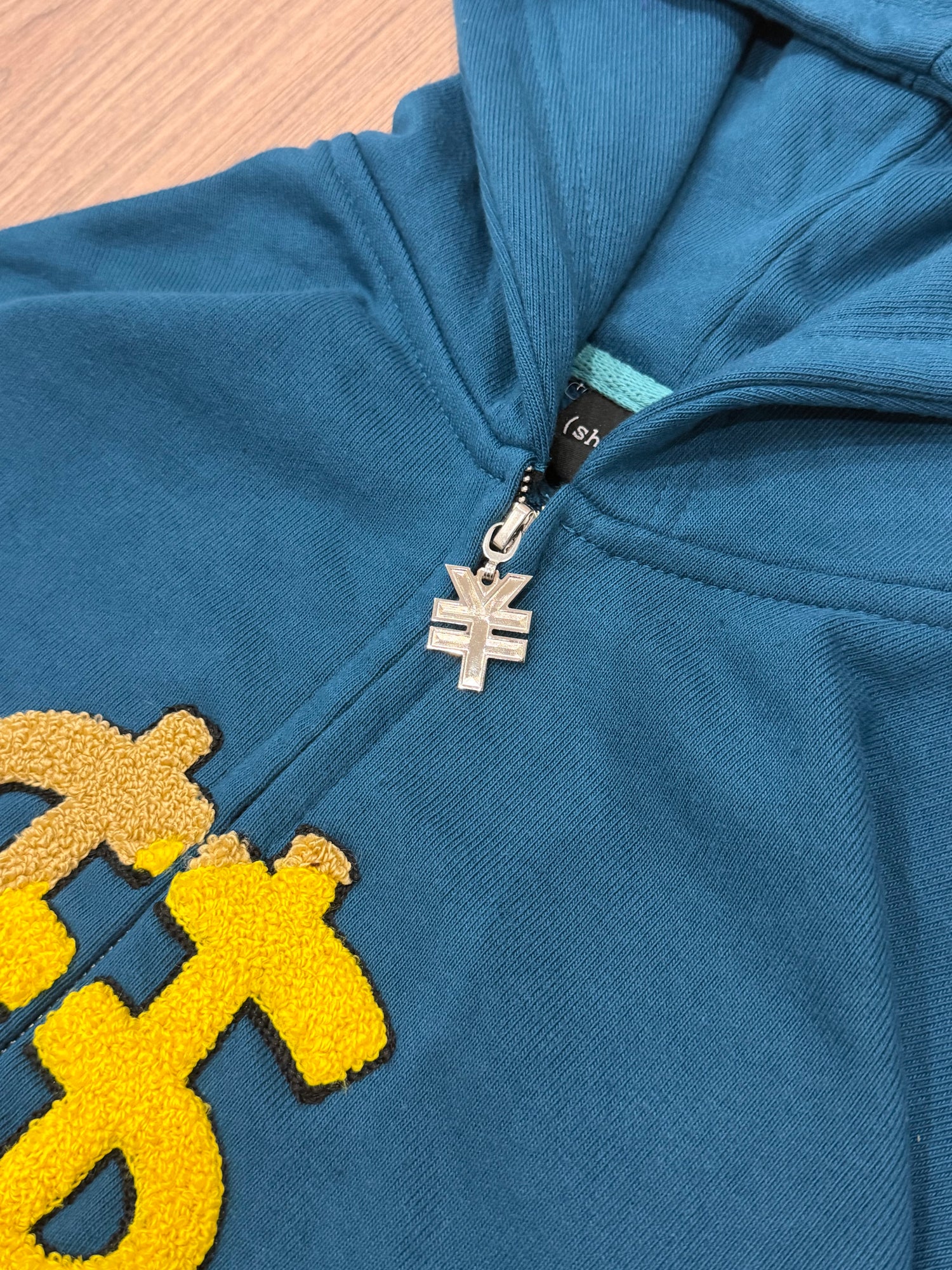 OKUYASU (THE HAND) ZIP-UP + FREE ITEM (READ DESCRIPTION)
