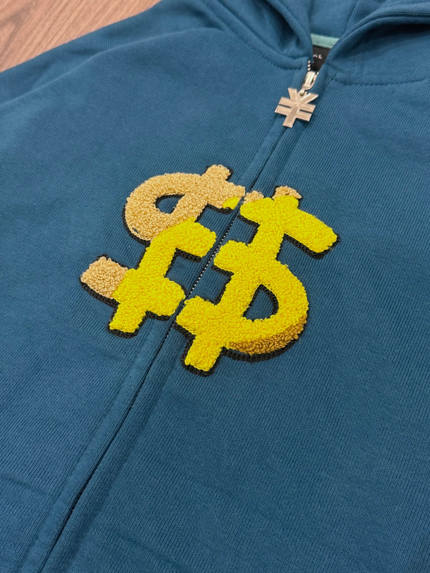 OKUYASU (THE HAND) ZIP-UP + FREE ITEM (READ DESCRIPTION)