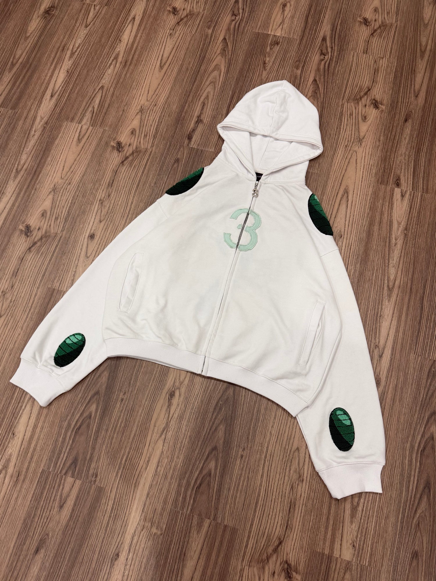ECHOES ACT 3 ZIP-UP + FREE ITEM (READ DESCRIPTION)
