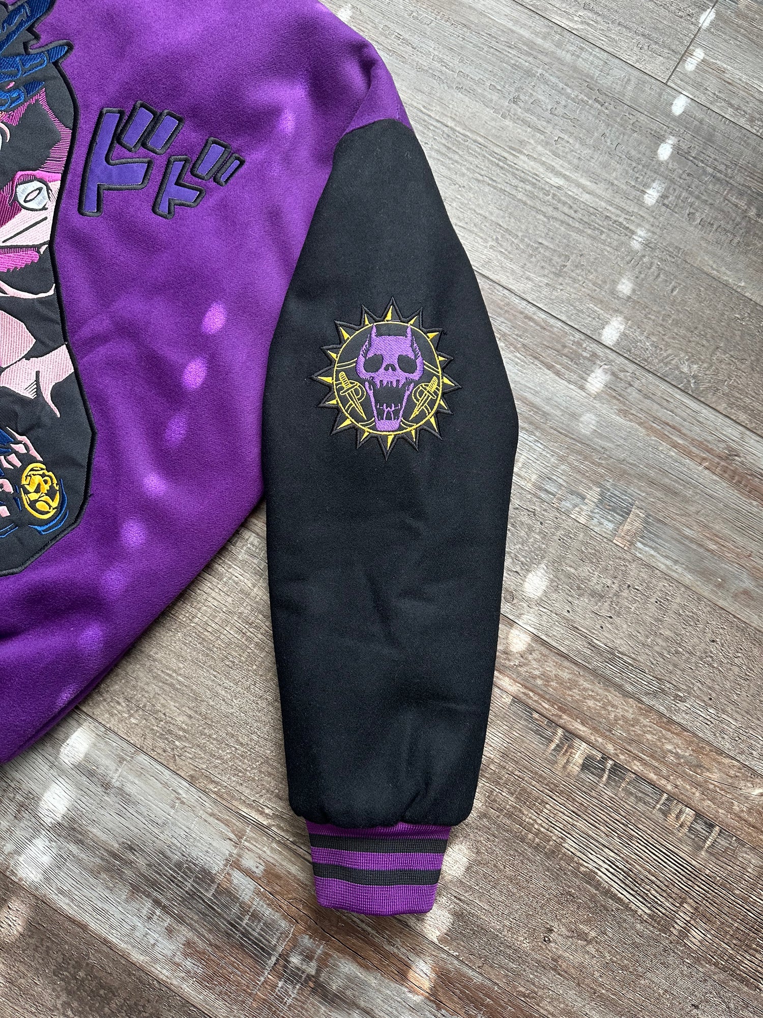 KILLER QUEEN VARSITY + FREE ITEM (READ DESCRIPTION)