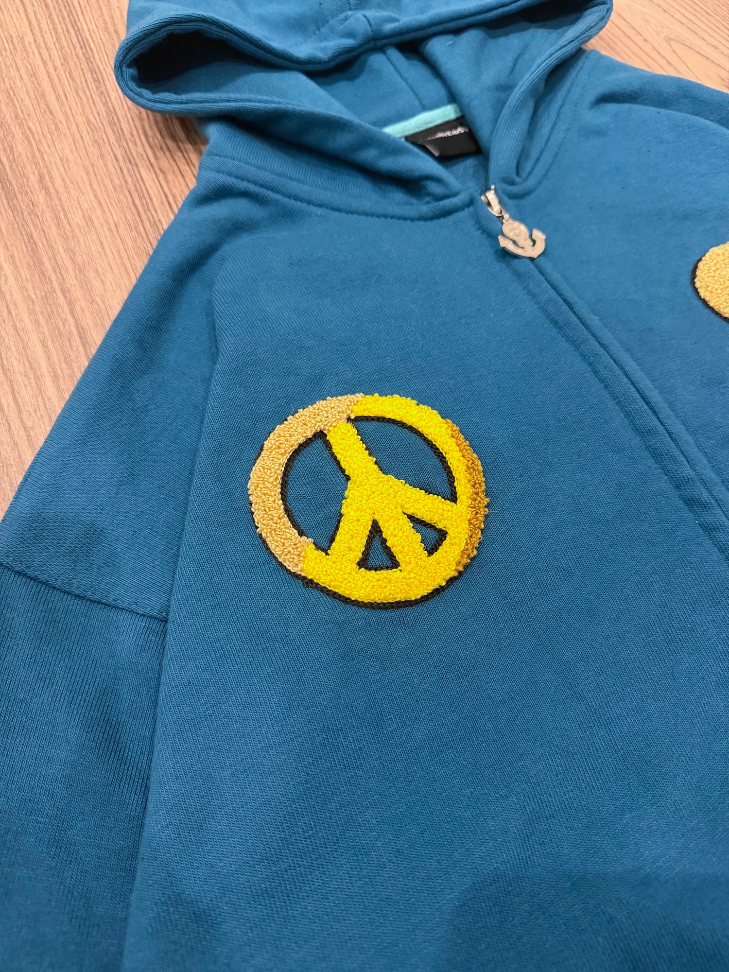 CRAZY DIAMOND ZIP-UP + FREE ITEM (READ DESCRIPTION)