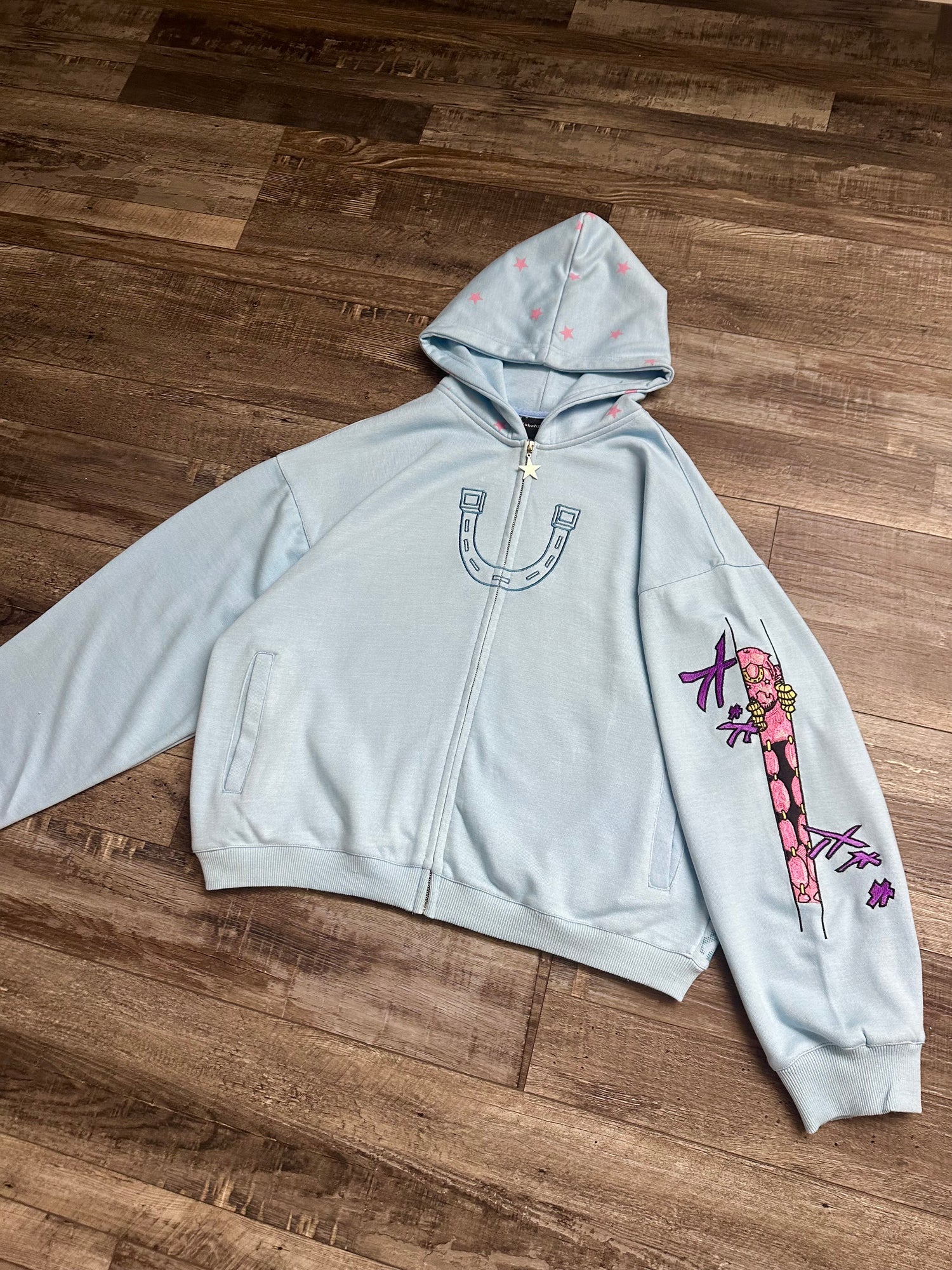 JOHNNY JOESTAR ZIP-UP + FREE ITEM (READ DESCRIPTION)